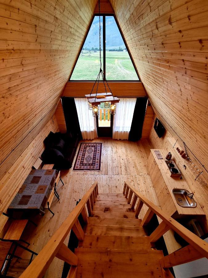 הוילה Mountain Hut In Kazbegi מראה חיצוני תמונה