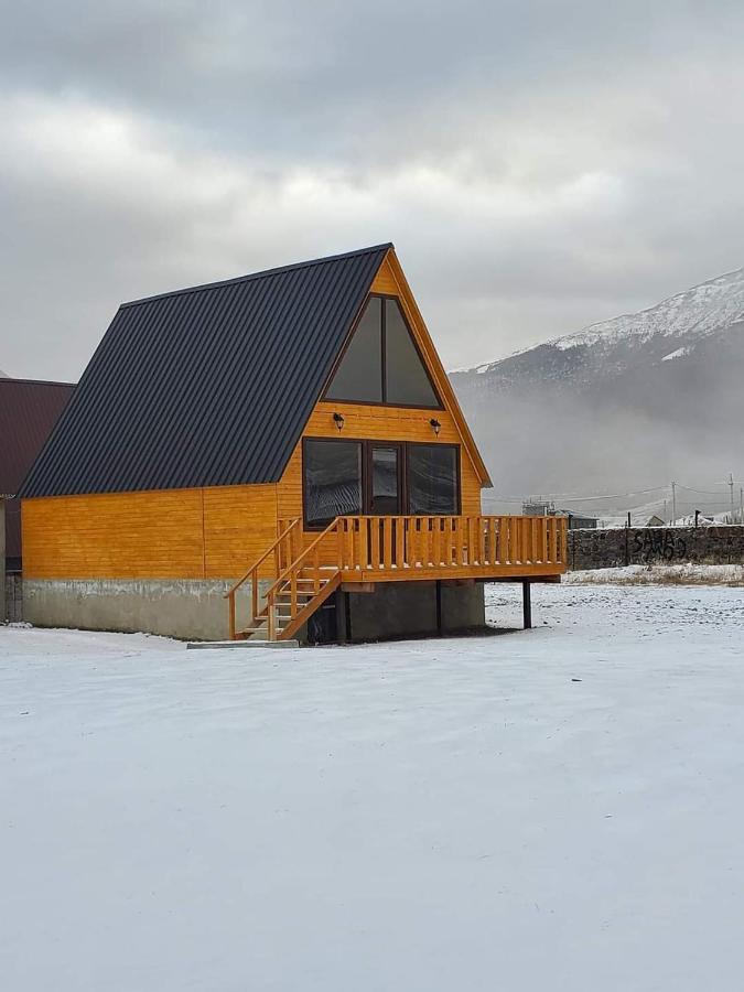 הוילה Mountain Hut In Kazbegi מראה חיצוני תמונה