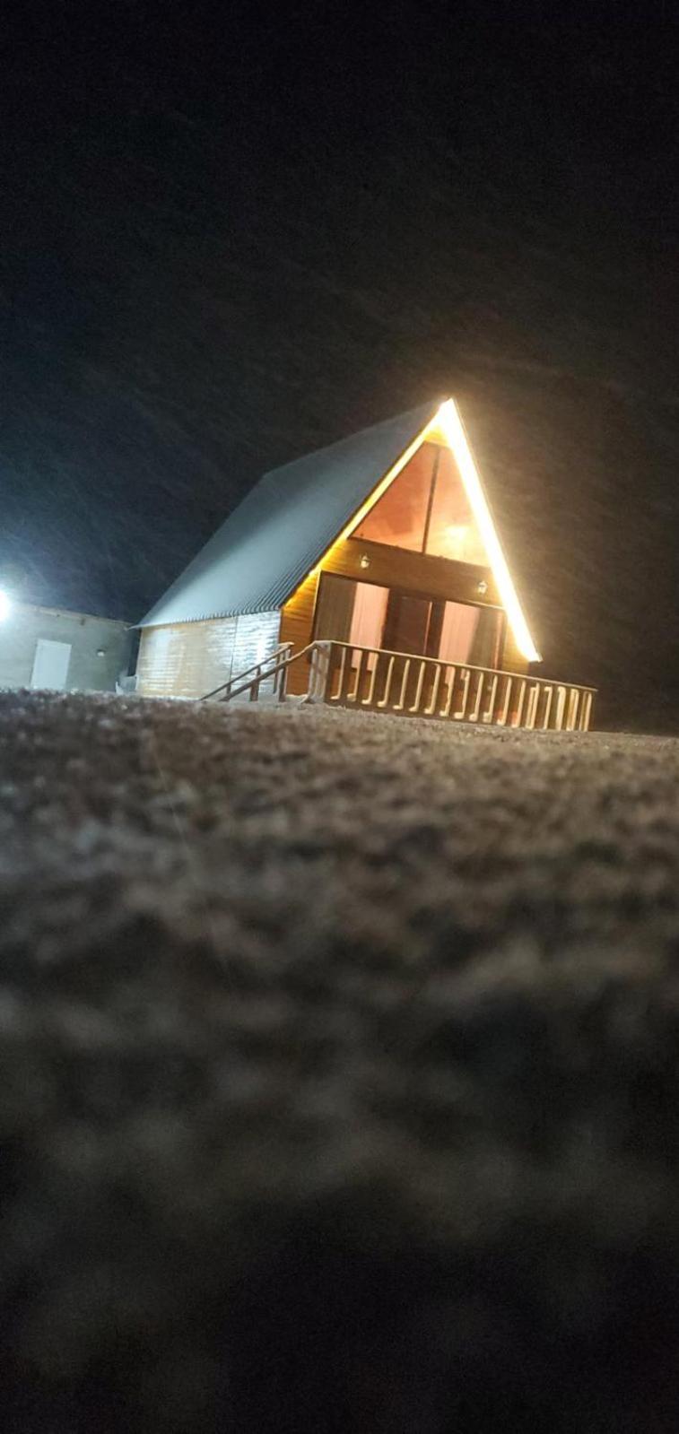 הוילה Mountain Hut In Kazbegi מראה חיצוני תמונה