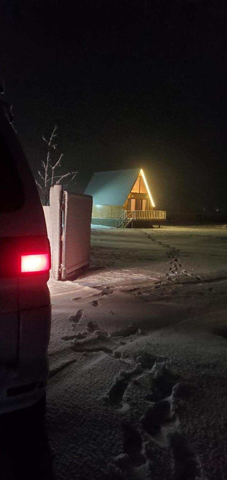 הוילה Mountain Hut In Kazbegi מראה חיצוני תמונה