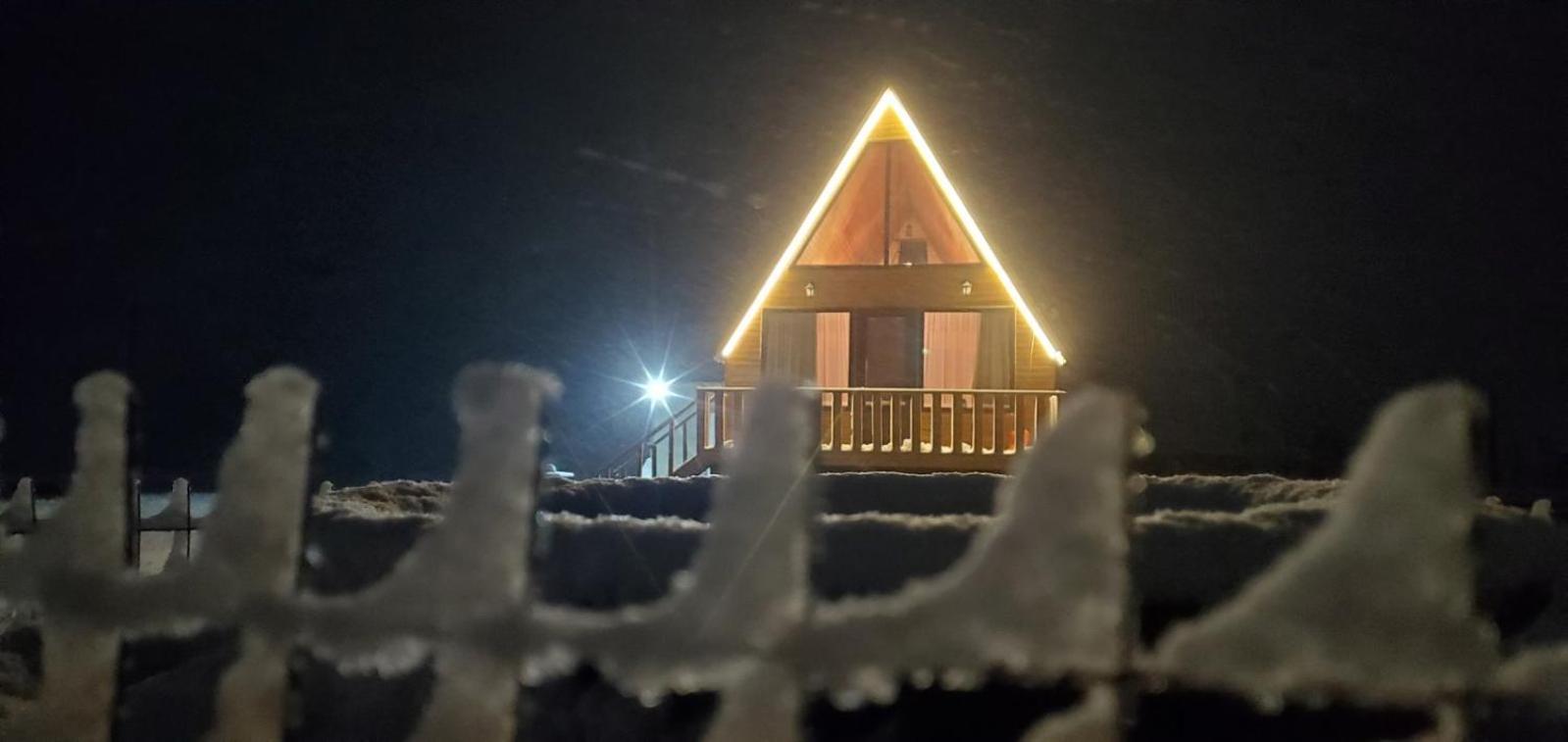 הוילה Mountain Hut In Kazbegi מראה חיצוני תמונה