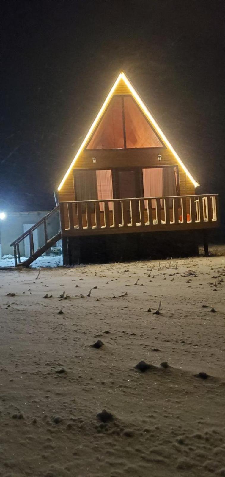 הוילה Mountain Hut In Kazbegi מראה חיצוני תמונה